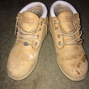 AUTHENTIC TIMBERLAND BOOTS!!